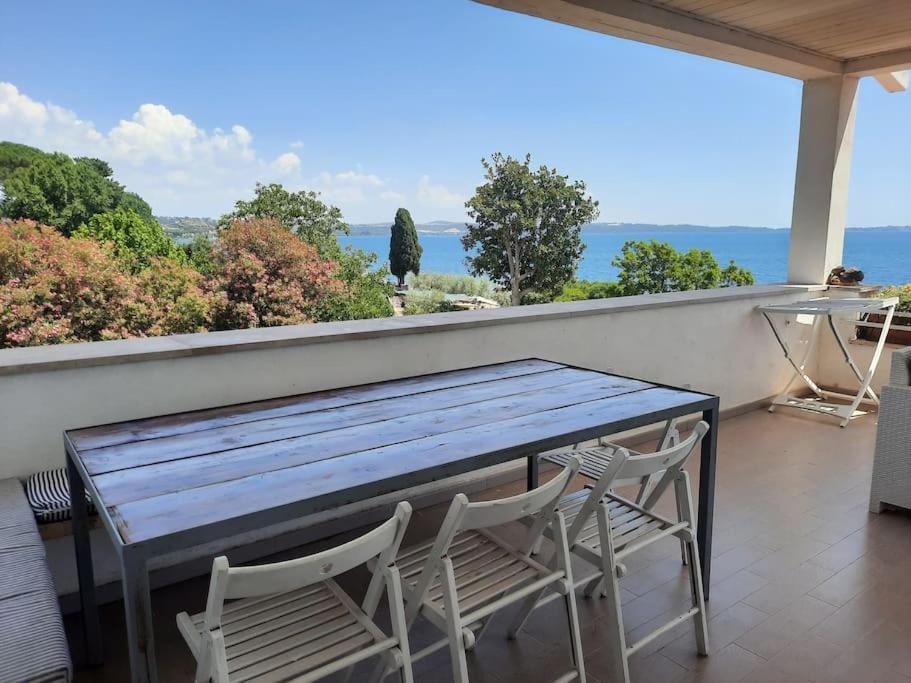 Verde Blu Lakefront Boutique Holiday Apartments Trevignano Romano Exterior foto