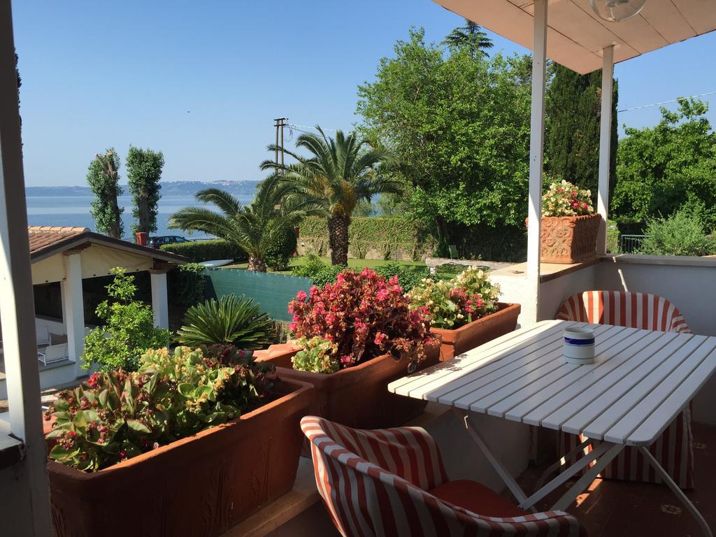 Verde Blu Lakefront Boutique Holiday Apartments Trevignano Romano Zimmer foto