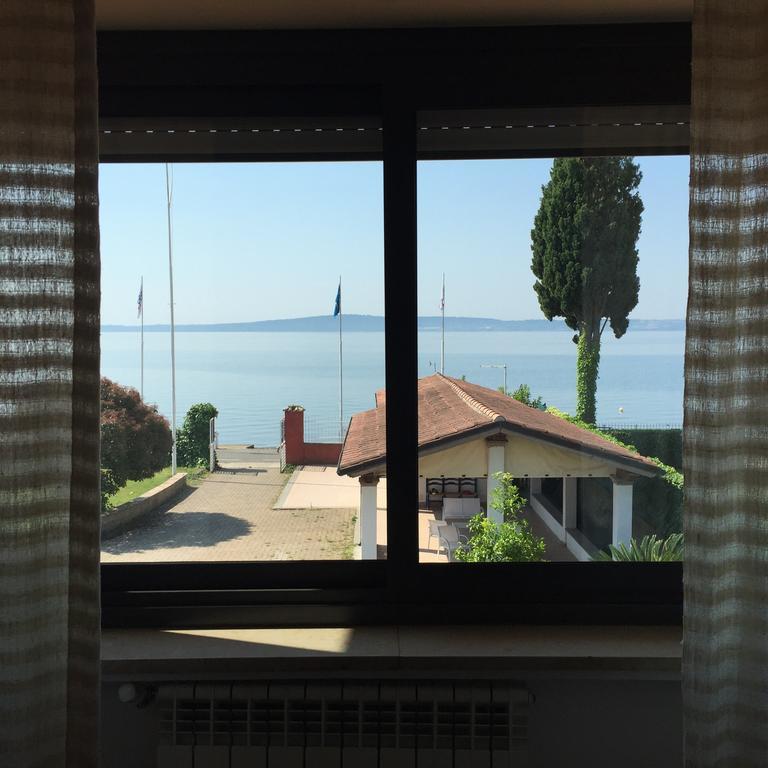 Verde Blu Lakefront Boutique Holiday Apartments Trevignano Romano Zimmer foto